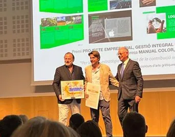 Manual Color recibe el premio al Proyecto Empresarial de Gestión Integral y Producción Sostenible 2022