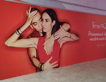 ¿Cuál es el mejor material para hacer publicidad exterior?